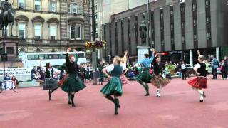 Scottish folk dance Strathspey amp Tulloch [upl. by Aehsel]