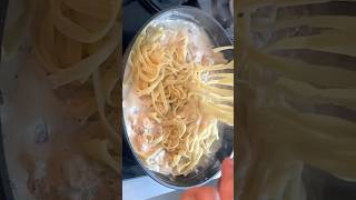 Tagliatelles au poulet et champignons [upl. by Tima]