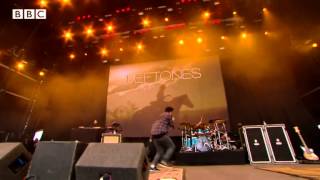 Deftones  My Own Summer Shove It at Reading Festival 2013 [upl. by Cirderf]