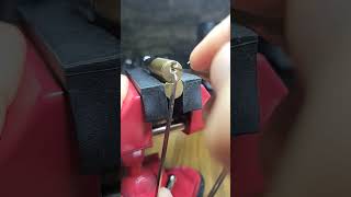 Pucklock core Quick Zip and Single Pin Pick shorts lockpicking locksport security [upl. by Glenna]