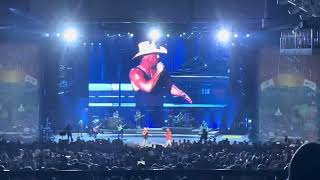 Uncle Kracker  Drift Away  Kenny Chesney concert [upl. by Uriel]