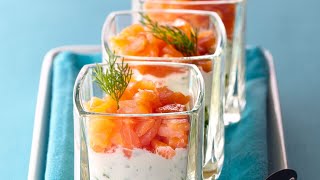 Recette  Verrines au fromage frais et au saumon [upl. by Nnylharas]