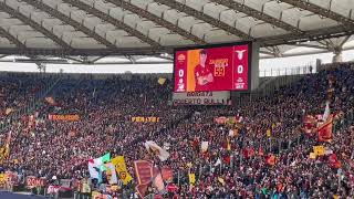 Roma  lazio 30 la formazione della Roma chiamata dalla Curva Sud e dallo Stadio Olimpico [upl. by Hartfield889]