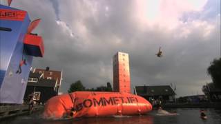 Bommetje Frans wil 1050 meter halen [upl. by Ahtebat857]