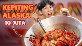 MASAK KEPITING ALASKA RAKSASA DI SEAFOOD PINGGIR JALAN TERPEDAS CABE 100 KILO  CAROLINA REAPER [upl. by Notla]