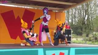 Straatshow Meet The Music Opening Walibi Holland 5 April 2014 [upl. by Jessika912]