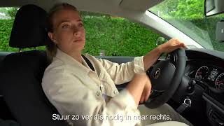 18 Bochtje achteruit rijden [upl. by Refitsirhc]