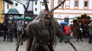 Krampuslauf der Salzburger StefaniPerchten auf der Festung Hohen Salzburg [upl. by Harding]