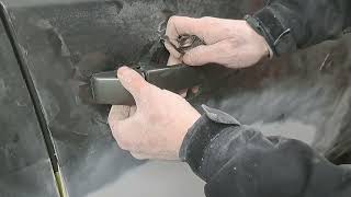 How to remove a landrover discovery 4 door handle Discovery door handle removal [upl. by Nealy]