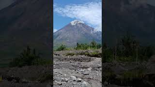 LETUSAN GUNUNG MOUNT SEMERU INDONESIA shorts [upl. by Annabella]