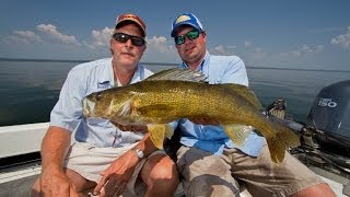 Snap Jigging Mid Summer Walleyes [upl. by Alih44]