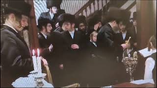 Skulen Rebbe ztquotl Lighting Menorah In Montreal [upl. by Brest]