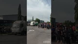 Jentera PBS Kuala Kedah tiba di lokasi kebakaran Kilang Alat Ganti Motor di belakang Tesco [upl. by Adnorrahs177]