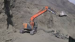 How to operate excavator in excellent experience heavy operatorsheavyequipment excavator [upl. by Morentz]