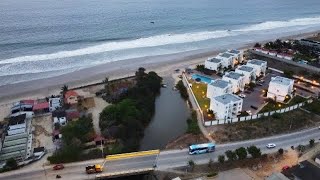 Encantadora Playa y Pueblo De Río Chico y Cadeate En Santa Elena Ecuador [upl. by Joellyn]