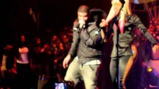 NICKI MINAJ FEAT DRAKE MOMENT 4 LIFE LIVE [upl. by Anilag]