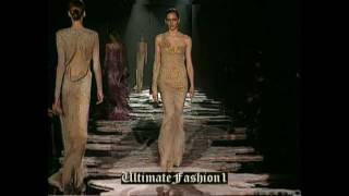 Gucci Fall Winter 2004 full show by Tom Ford [upl. by Analat189]