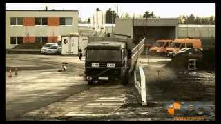 Crash test Volvo FL6 vs Stahlschutzplanke DIN EN 13174 TB 42 [upl. by Magnuson]