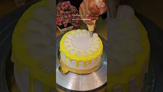 Yellow dripping cake decoration ideas ytshorts shorts trending viral video cakesbyRoli [upl. by Einahpetse]