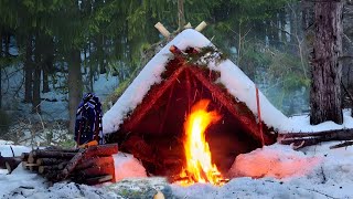 Caught in a SNOWSTORM  WINTER SURVIVAL BUSHCRAFT SHELTER in Heavy Snow Bushcraft Trip 4K [upl. by Willem]