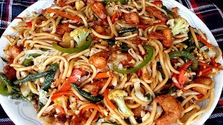 চাইনিজ চিকেন চাউমিন নুডুলস । Bangladeshi Chinese Chicken Chow Mein Noodles Recipe । Noodles Recipe [upl. by Herrington283]