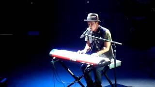 Bruno Mars HD  Lighters Live [upl. by Chrisse]