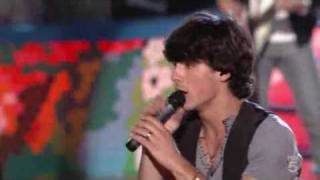 Jonas Brothers  World War III  Live at the Teen Choice Awards 2009 TCAs 09 [upl. by Hunter733]