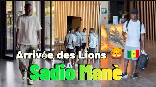 Arrivée des lions 🦁🇸🇳 au Sénégal Sadio Mane et ses coéquipiers en joie 🤩 [upl. by Osborn541]