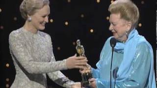 Deborah Kerr receiving an Honorary Oscar® [upl. by Aratnahs]