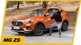 MG ZS Luxury 2022  Prueba  Review en español  HolyCars TV [upl. by Nalhsa]