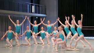 Classe de danse classique filles 1415 ans  Pointes pirouettes batterie  Conservatoire de Paris [upl. by Naelcm]