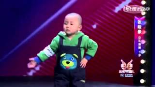 Jet Li Surprised By a 3 Years Old Chinese boy Dancing  HD [upl. by Yenolem]