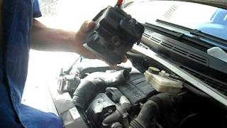 tutorial para cambiar filtro gas oil xara picasso del 2006 motor 1600 [upl. by Ahsie]