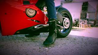 Desmoworld Side Stand Bobbin Panigale V4 [upl. by Llerrod453]