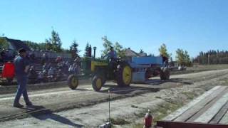 Vintage John Deere 530 tractor pull [upl. by Kate]