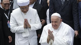 Papst Franziskus trifft Großimam Nasaruddin Umar in Jakarta [upl. by Tra]