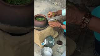 Maa Ke Hathon Ka palaksaag villagekitchen villagefood sunilpalvlogs [upl. by Etaner512]