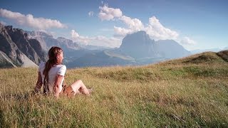 Frühling Sommer Herbst und Winter im UNESCO Welterbe  4 Jahreszeiten in den Grödner Dolomiten [upl. by Olwena254]