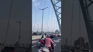 Taiwan earthquake Drivers are stuck on a motorway bridge as earthquake strikes [upl. by Kalinda]