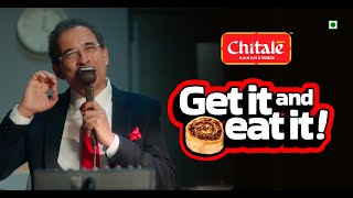 How does Harsha Bhogle enjoy Chitale Bakarwadi [upl. by Dahcir806]