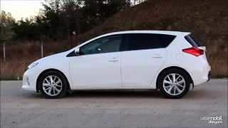 Test  Toyota Auris Multidrive S [upl. by Hizar852]