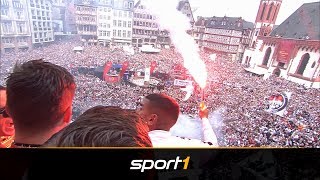 Boateng und Bengalos Eintracht Frankfurt rockt den Römer nach Pokalsieg  SPORT1 [upl. by Nylknarf740]