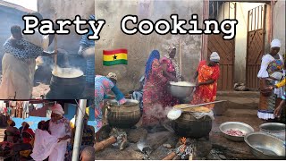 Cooking PARTY TUOZAAFI  RICE AND STEW in the ZONGO COMMUNITY naming ceremonySunyani Ghana [upl. by Yelsew]