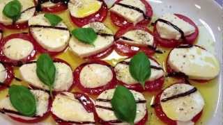 Mozzarella mit Tomaten selber machen  Italienische Kochschule [upl. by Licna]