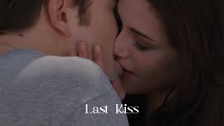 first Kiss VS last Kiss of Bella Swan and Edward Cullen Twilight [upl. by Eustacia993]