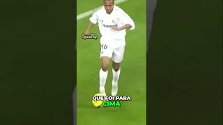 Ronaldinho vs Real Madrid Golaço Defesas e Xingamentos [upl. by Trill324]