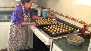 Cocina mexicana tradicional  7  Tita Mima  Galletas de Nuez [upl. by Eruot]