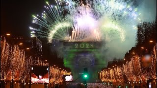 Feu d’artifice à Paris 2024 Nouvel an aux Champs Élysées [upl. by Thalassa]