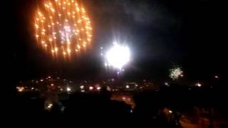 Capodanno 2017 fuochi dartificio e botti di fine anno a Napoli [upl. by Lehteb]