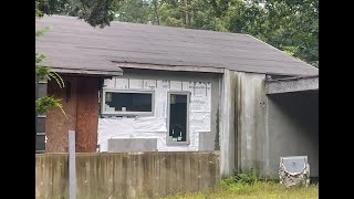 House in a Rich Neighborhood Abandoned [upl. by Anabelle827]